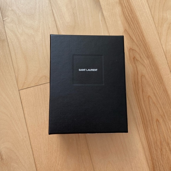 Saint-Laurent - Picture 3 of 3